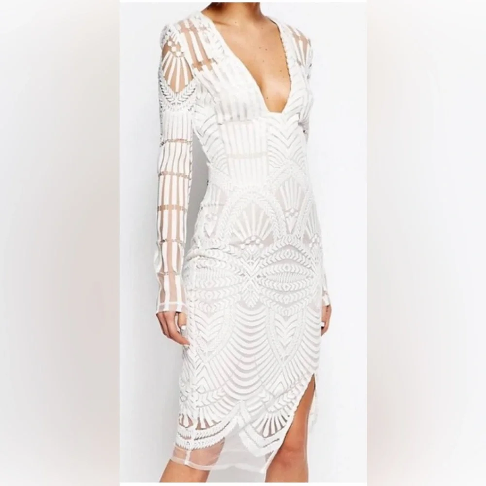Lavish Alice White Mesh Embroidered Dress Size 12 runs small